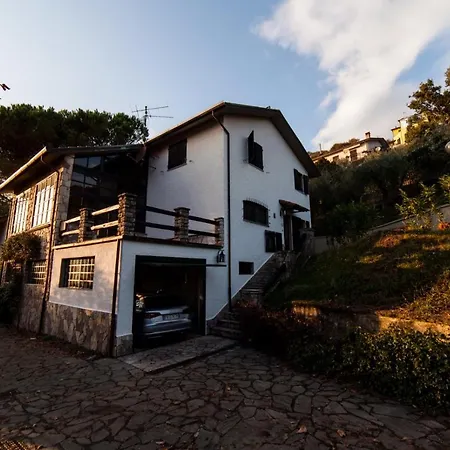 Feriehus Margherita Montale (Liguria)
